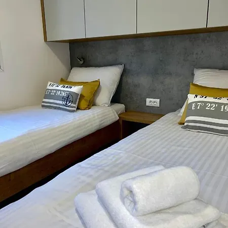 Fjaka Luxury Mobile - Oaza Mira Croatia 4*