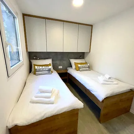 Fjaka Luxury Mobile - Oaza Mira Croatia 4* Drage