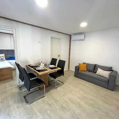 Fjaka Luxury Mobile - Oaza Mira Croatia Campsite 4*