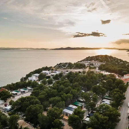 Fjaka Luxury Mobile - Oaza Mira Croatia 4* Drage