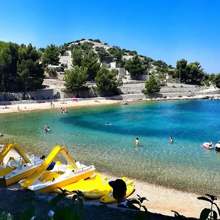 Kemping Pet Friendly Mobile Fjaka - Oaza Mira Croatia Drage
