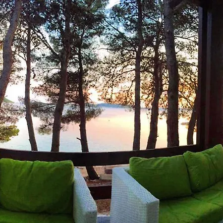 Pet Friendly Mobile Fjaka - Oaza Mira Croatia 4* Drage