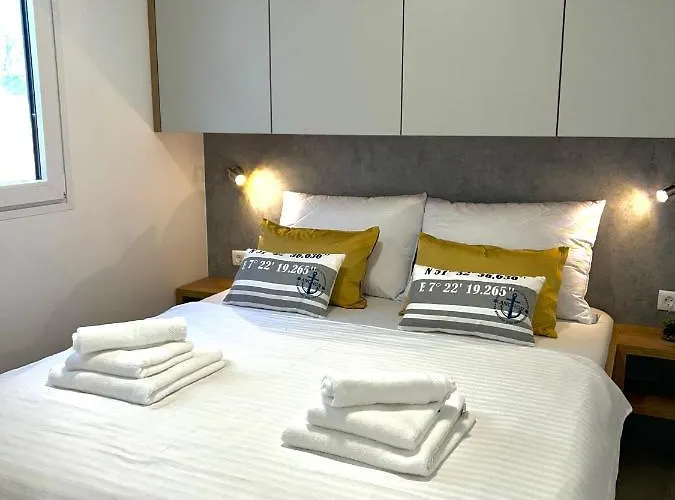 Premium Mobile Fjaka - Oaza Mira Croatia Campsite 4*